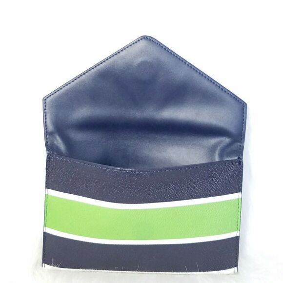 VERA BRADLEY - Picture 4 of 5